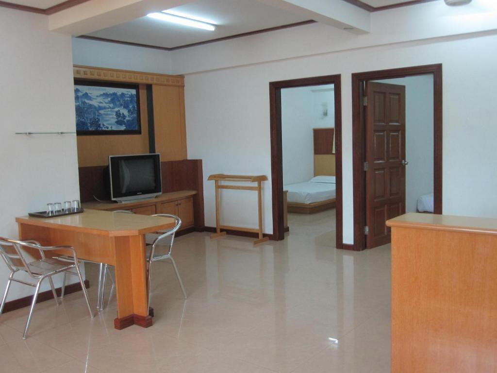 Wisma Pantai Apartment Kuala Terengganu Room photo